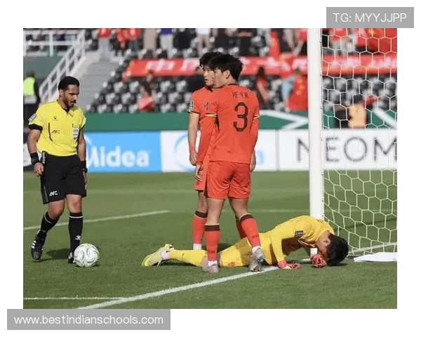 决赛气息拉满U23国足与奖杯