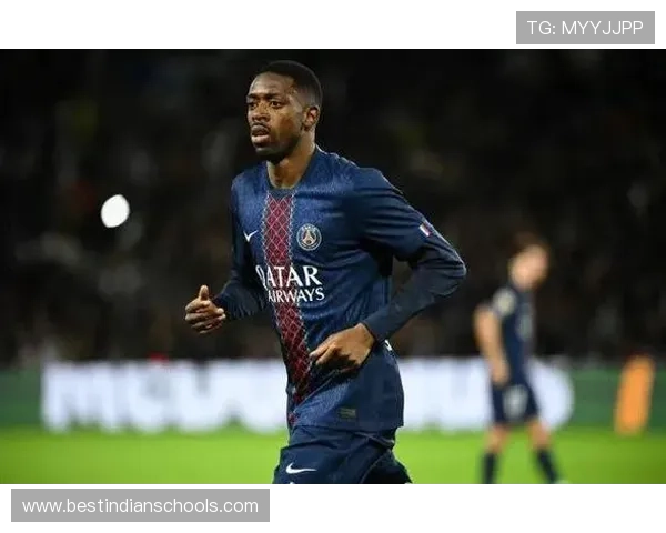 巴黎狂胜拜仁 登贝莱上演进球秀